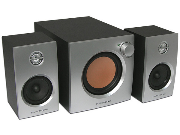Bocinas Perfect Choice 2.1 Subwoofer de Madera, 1500 Watts PMPO, iPod Compatible