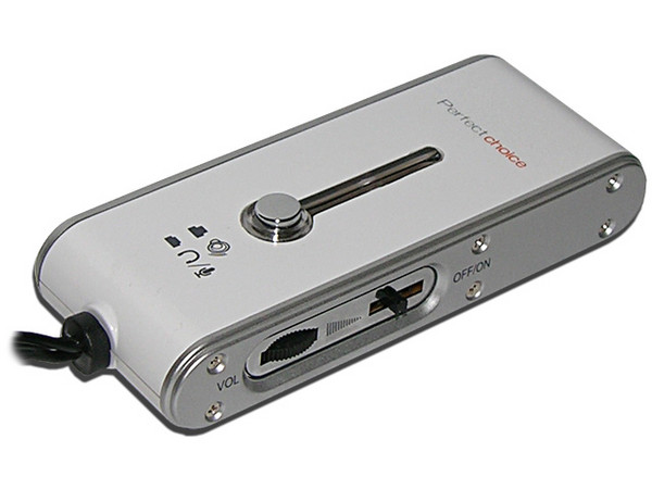 Multimedia Hub para conectar Audífonos, Bocinas y Micrófono. 1.20mts