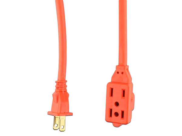 Extensión de alimentación Santul 2406, de uso rudo con 3 contactos, 2m. Color Naranja.