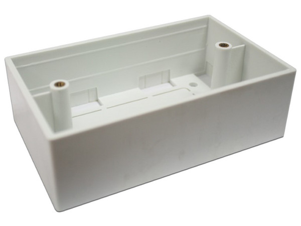 Caja universal de PVC SBE TECH para distribución de cables.