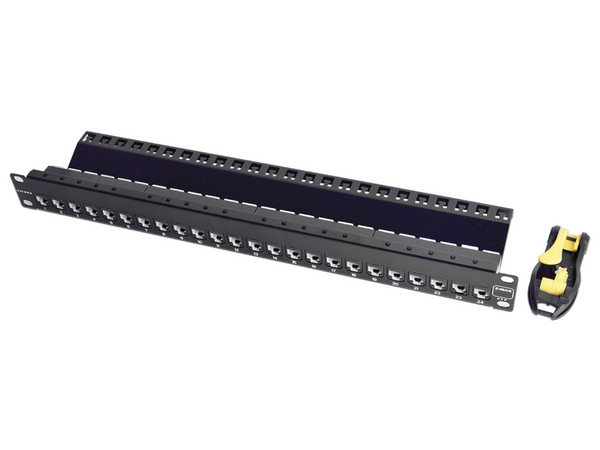 Panel de parcheo Siemon Z6-PNL-24K de 24 puertos, CAT6, 1U. Color Negro.