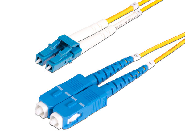 Cable de Fibra Óptica StarTech SMLCSC-OS2-30M de Conector LC Duplex a SC Duplex, Monomodo, 9/125nm, 30m. Color Amarillo.
