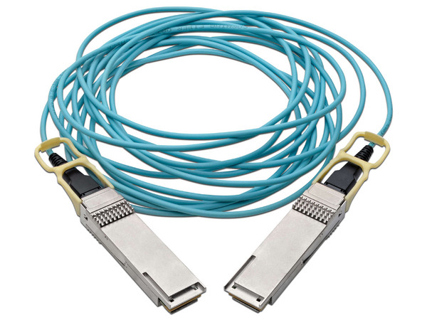 Cable óptico activo Tripp Lite N28H-05M-AQ de 5m, QSFP28 (M), hasta 100 Gbps.