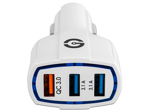 Cargador para auto Getttech VOLSTOK GCC-30FC-01 con 3 puertos USB.