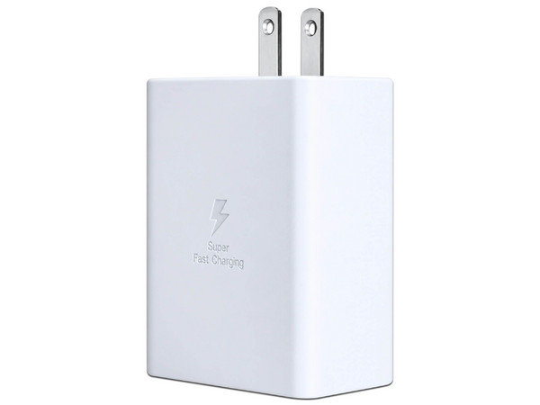 Cargador de pared Samsung Trio 14041003026 de 65W con 2 puertos USB tipo C y 1 puerto USB tipo A. Color Blanco.