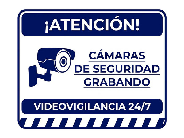 Letrero de videovigilancia SAXXON 24/7 con medidas de 17 x 21.8 cm y material estireno calibre 30.