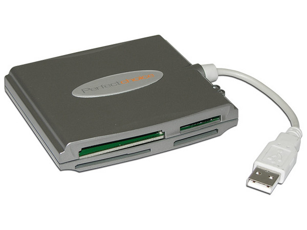 Combo Concentrador Perfect Choice de 3 Puertos USB 2.0 y Lector de Tarjetas 18 en 1
