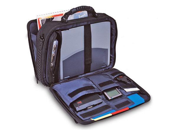 Maletín Targus BlackTop Deluxe para Laptop, 15.4