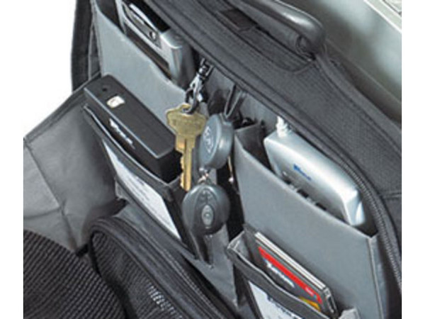 Maletín Targus Elite EasyRoller TR701 para Laptop de 15