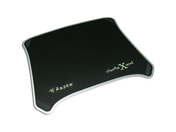 Mouse Pad de Aluminio Razer eXactMat de Doble Precisión, Lado Speed para Mayor Sensibilidad y Lado Control para Baja Sensibilidad y usos Profesionales de Diseño.