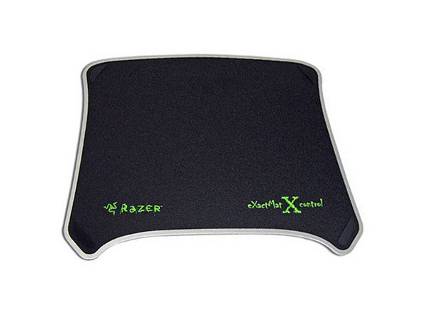 Mouse Pad de Aluminio Razer eXactMat de Doble Precisión, Lado Speed para Mayor Sensibilidad y Lado Control para Baja Sensibilidad y usos Profesionales de Diseño.