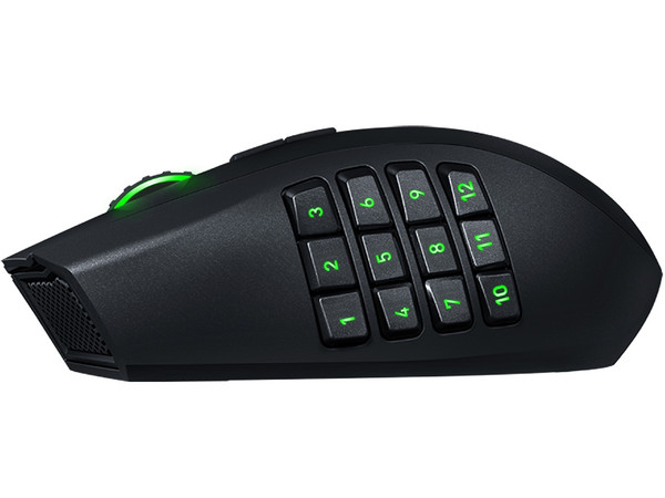 Mouse Razer Naga Epic Chroma, con 19 botones optimizados para MMO, Ilumina tu ratón con una paleta de 16.8 millones de colores.