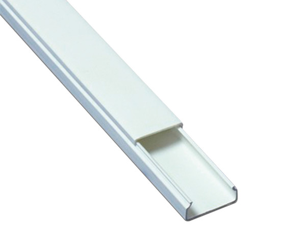 Canaleta Thorsman TMK-1020-SD-CC de 1.8m, PVC auto extinguible con cinta adhesiva. Color Blanco.