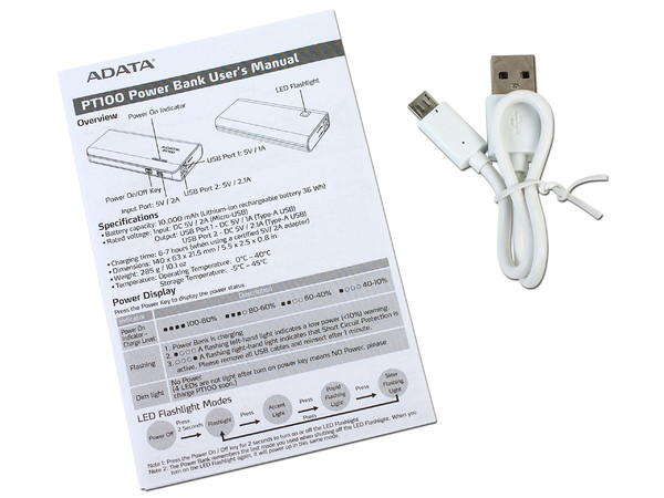 Batería Portátil recargable y linterna LED ADATA PT100 Powerbank de 10,000 mAh.
