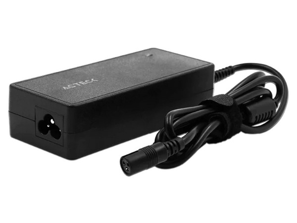 Cargador Universal Acteck Energon Roam CU494 para Laptops, 12 conectores intercambiables, Salida de 90W.