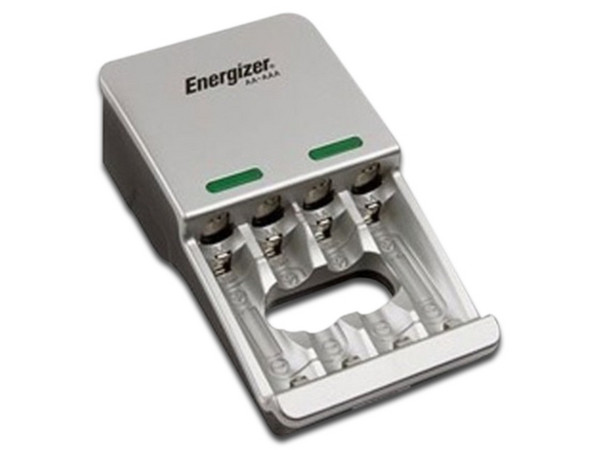 Cargador Energizer para Baterías, soporta hasta 2 AA/AAA con 2 Baterías AA.