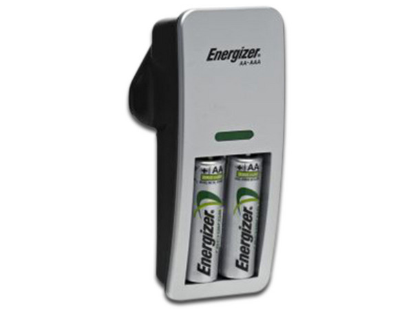 Cargador de Baterías Mini Energizer para AA, AAA, incluye 2 báterias AA.