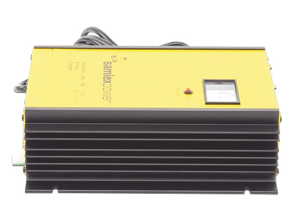 Cargador de Baterías de Plomo Ácido Samlex SEC-2415-UL, 24V, 15A, Función de Respaldo de Energía en CD.
