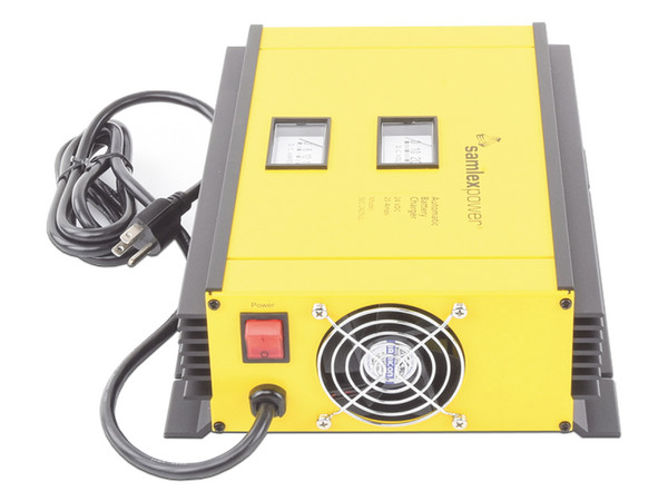 Cargador de Baterías de Plomo Ácido Samlex SEC-2425-UL, 24V, 25A, Función de Respaldo de Energía en CD.