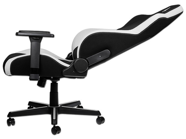 Silla Gamer Nitro Concepts S300, inclinación ajustable, soporte lumbar. Color Blanco/Negro.