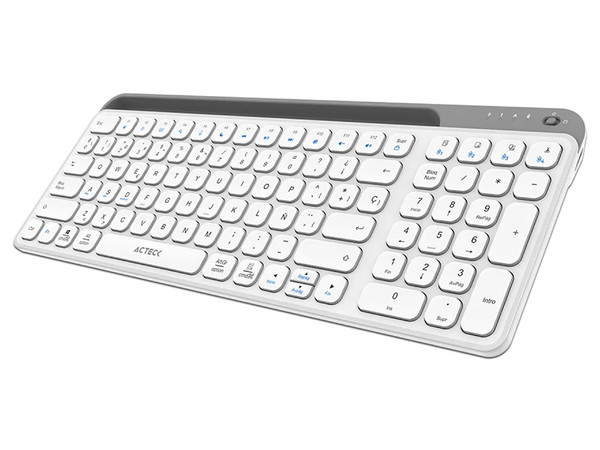 Teclado Acteck alámbrico con conexión USB, diseño ergonómico, teclas silenciosas.
