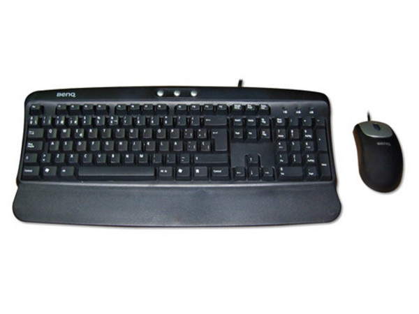 Teclado y Mouse Óptico Benq 6511 Español, PS/2, Color Negro.