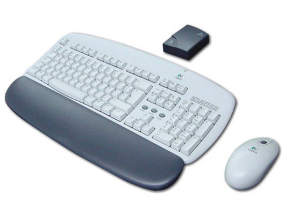 Teclado Logitech Freedom Inalámbrico en Español