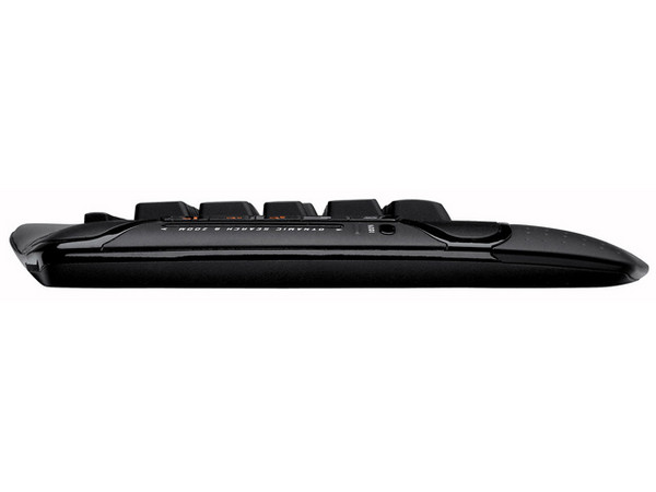 Teclado y Mouse Inalámbricos Logitech Cordless Desktop MX 3200 (versión en inglés)