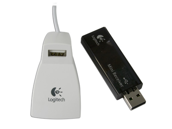 Teclado y Mouse inalámbrico Logitech Cordless Desktop S 530 Láser para Mac. (versión en inglés)
