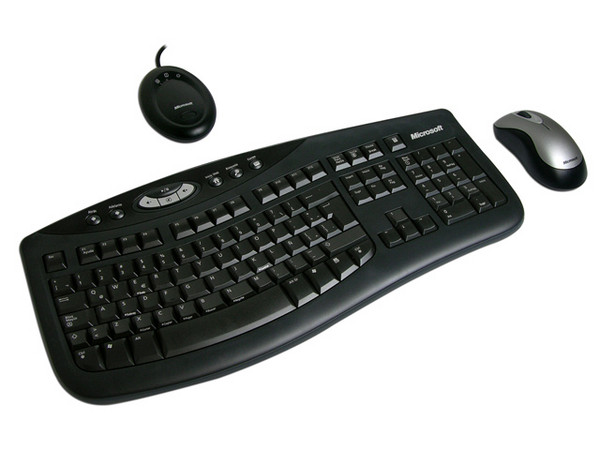 Teclado y Mouse Microsoft Wireless Optical Desktop 2000, USB, Color Negro