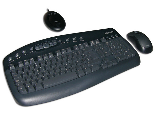 Teclado y Mouse Microsoft Wireless Optical Desktop 1000, USB, Color Negro