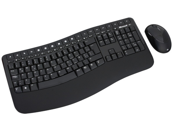 Teclado y Mouse Inalámbricos Microsoft Wireless Comfort Desktop 5000, USB, Color Negro