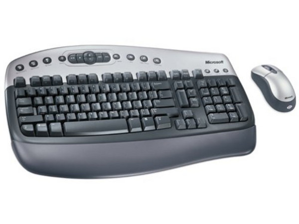 Paquete Microsoft de Teclado y Mouse Optico Inalámbricos