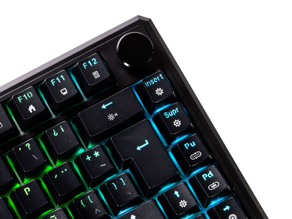Teclado Gamer NACEB IRON SCALES, Switch Magnético, Formato de 70 Porciento, RGB. Color Negro.