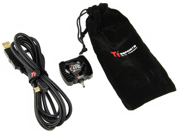 Teclado Tt eSports Challenger Gaming Keyboard Pro (en inglés), Teclas Retroiluminadas, 10 Teclas Macro programables, Micro ventilador, USB.