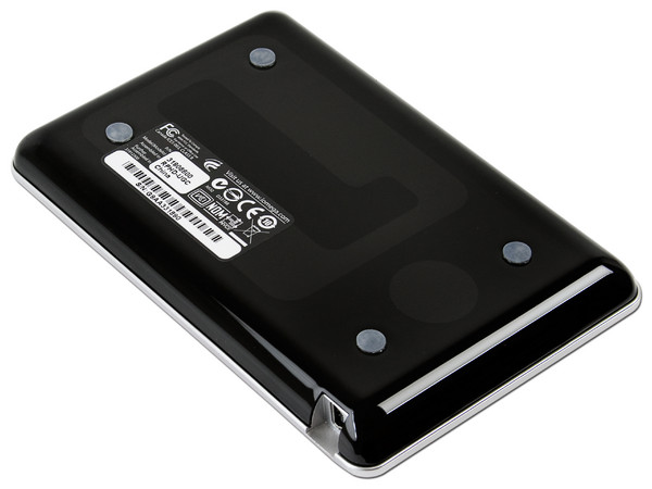 Disco Duro Portátil Iomega Skin de 500 GB, USB 2.0. Color Rojo