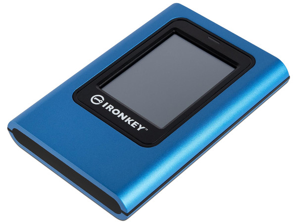 Unidad de Estado Sólido externo Kingston IKVP80ES, Certificación FIPS 197 y modo de cifrado XTS-AES de 256 bits, de 1.92 TB, USB 3.2. Color Azul.