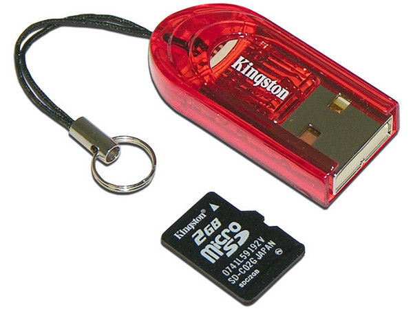 Lector de tarjetas MicroSD USB 2.0. Incluye Memoria MicroSD de 2GB