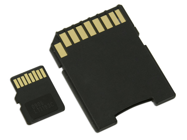 Memoria Kingston microSDHC de 16GB, incluye adaptador SD