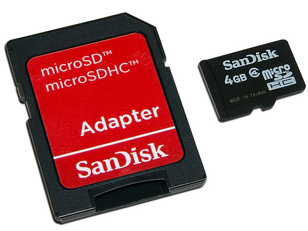 Memoria SanDisk MicroSDHC de 4 GB Clase 4, incluye adaptador SD.