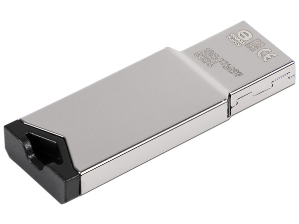 Unidad Flash USB 2.0 ADATA UV250 de 32GB. Diseño Metálico.