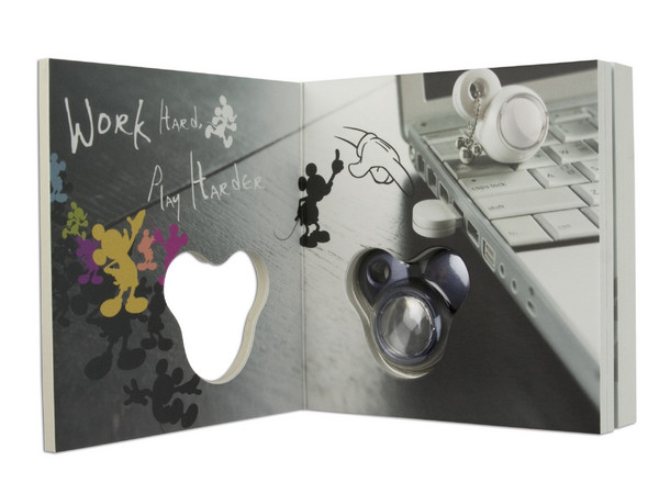 Unidad Flash USB 2.0 ADATA Disney Something Like Mickey de 8GB. Color Azul