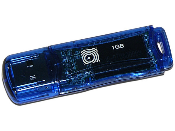 Unidad Flash USB 2.0 Emtec de 1GB