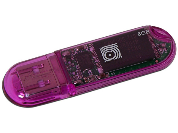 Unidad Flash USB 2.0 Emtec de 8GB