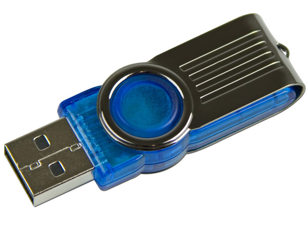 Unidad Flash USB 2.0 Kingston DataTraveler 101 de 4GB. Color Azul