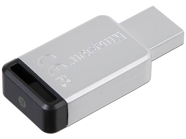 Unidad Flash USB 3.1 Kingston DataTraveler 50 con Elegante y Moderno Diseño de 128GB color Plata.