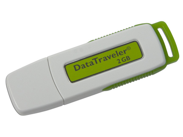 Unidad Flash USB 2.0 Kingston DataTraveler de 2 GB. Velocidad de 3/6MBps (Escribe/Lee)