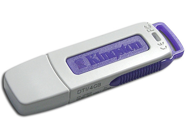 Unidad Flash USB 2.0 Kingston DataTraveler de 4 GB.