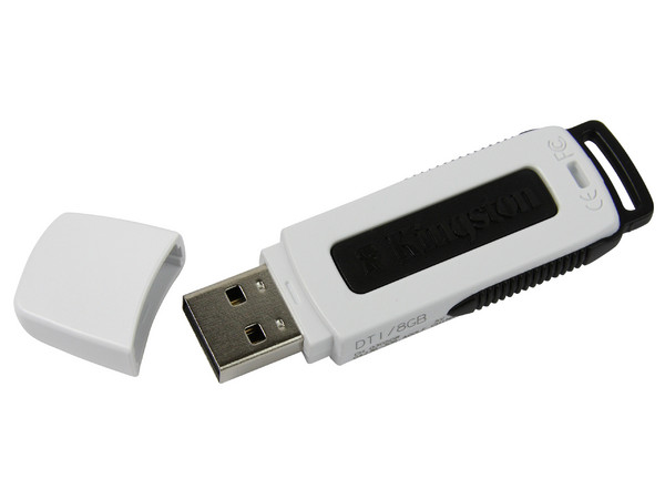 Unidad Flash USB 2.0 Kingston DataTraveler de 8 GB.