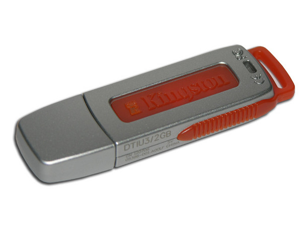 Unidad Flash USB 2.0 Kingston DataTraveler Edición U3 de 2GB. Velocidad de 3/6MBps (Escribe/Lee)